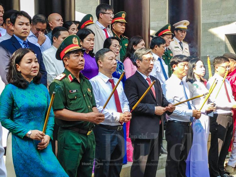 Dù ai đi ngược về xuôi, nhớ ngày Giỗ Tổ mùng Mười tháng Ba