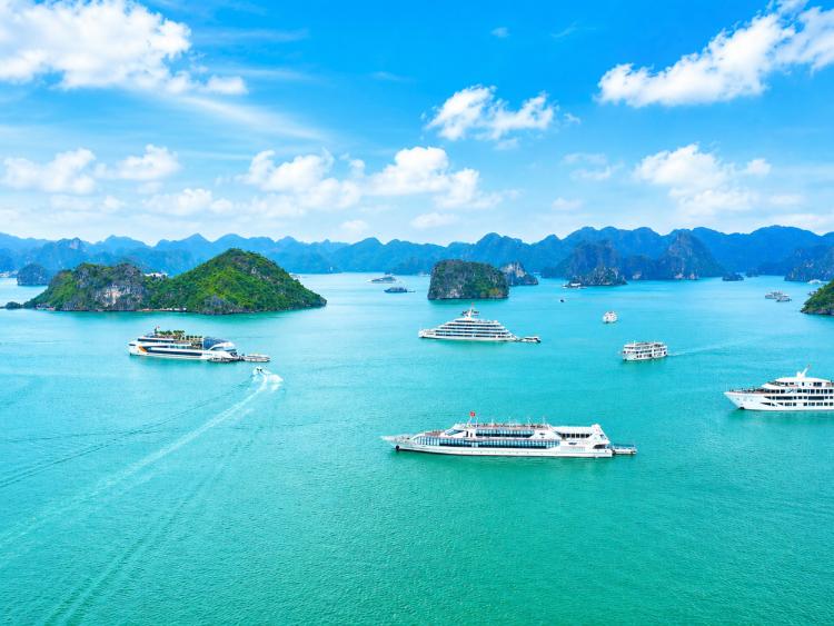Trải nghiệm di sản vịnh Hạ Long theo tiêu chuẩn 5 sao