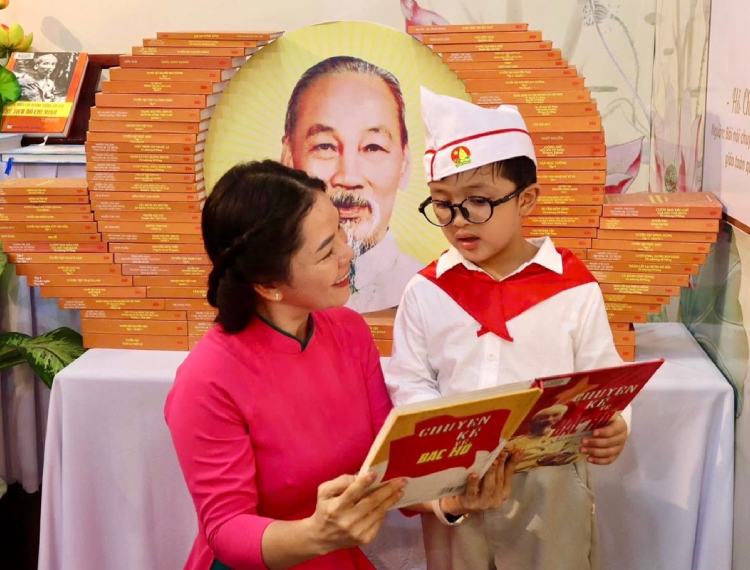 Không gian văn hóa Hồ Chí Minh lan tỏa từ doanh nghiệp đến cơ sở tôn giáo