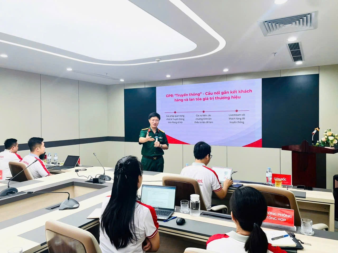Viettel Post triển khai dịch vụ nhận gửi hàng tại các điểm luue trú, khundu lịch.