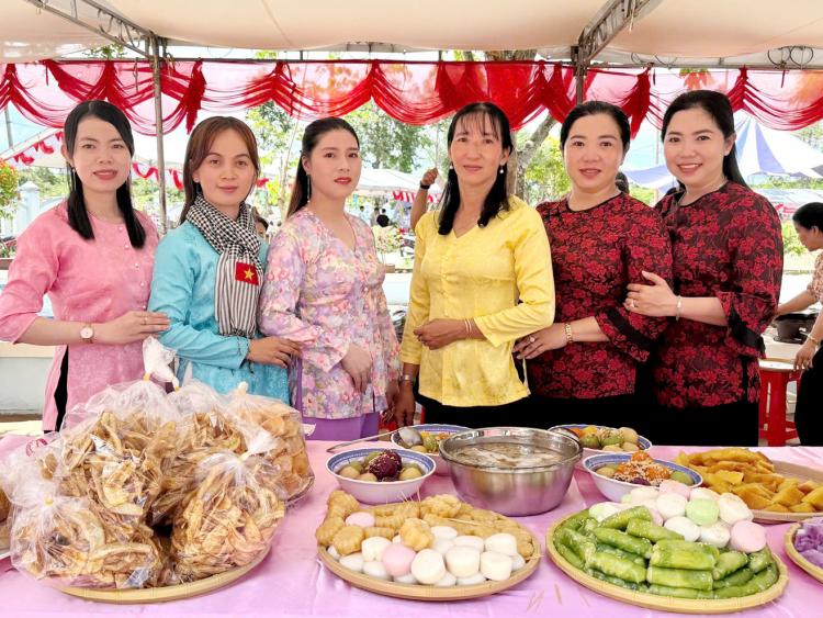 Từng bước nâng tầm Lễ hội Sông nước miệt vườn ở cồn Mỹ Phước