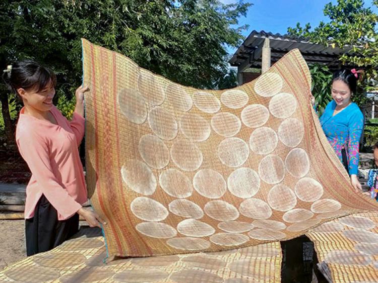 Bánh phồng nếp đón Tết