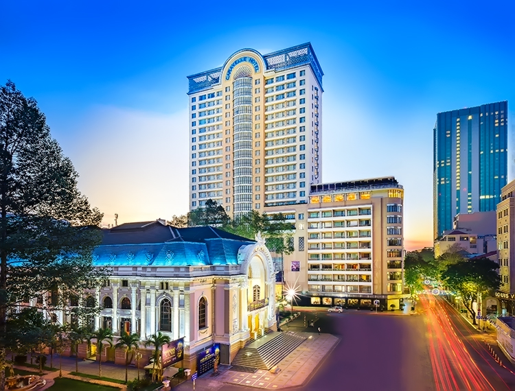 Du lịch TP.HCM sưu tập thêm cặp giải thưởng World Luxury Hotel Awards