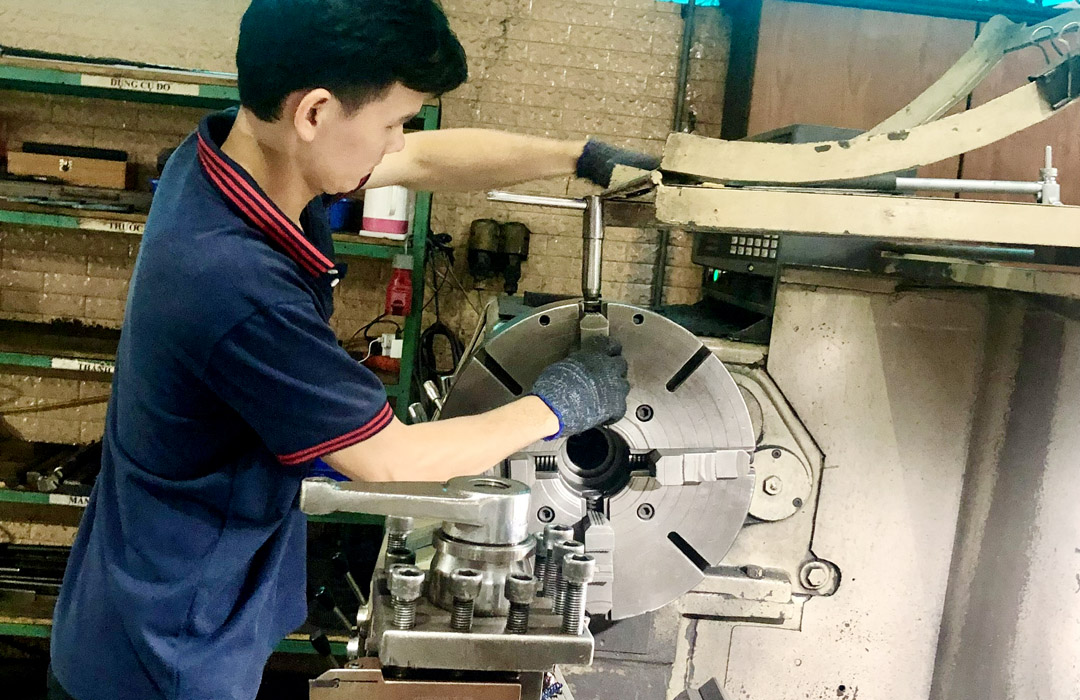 Nhà máy Việt vẫn 'hỏng mới sửa' trong làn sóng AI