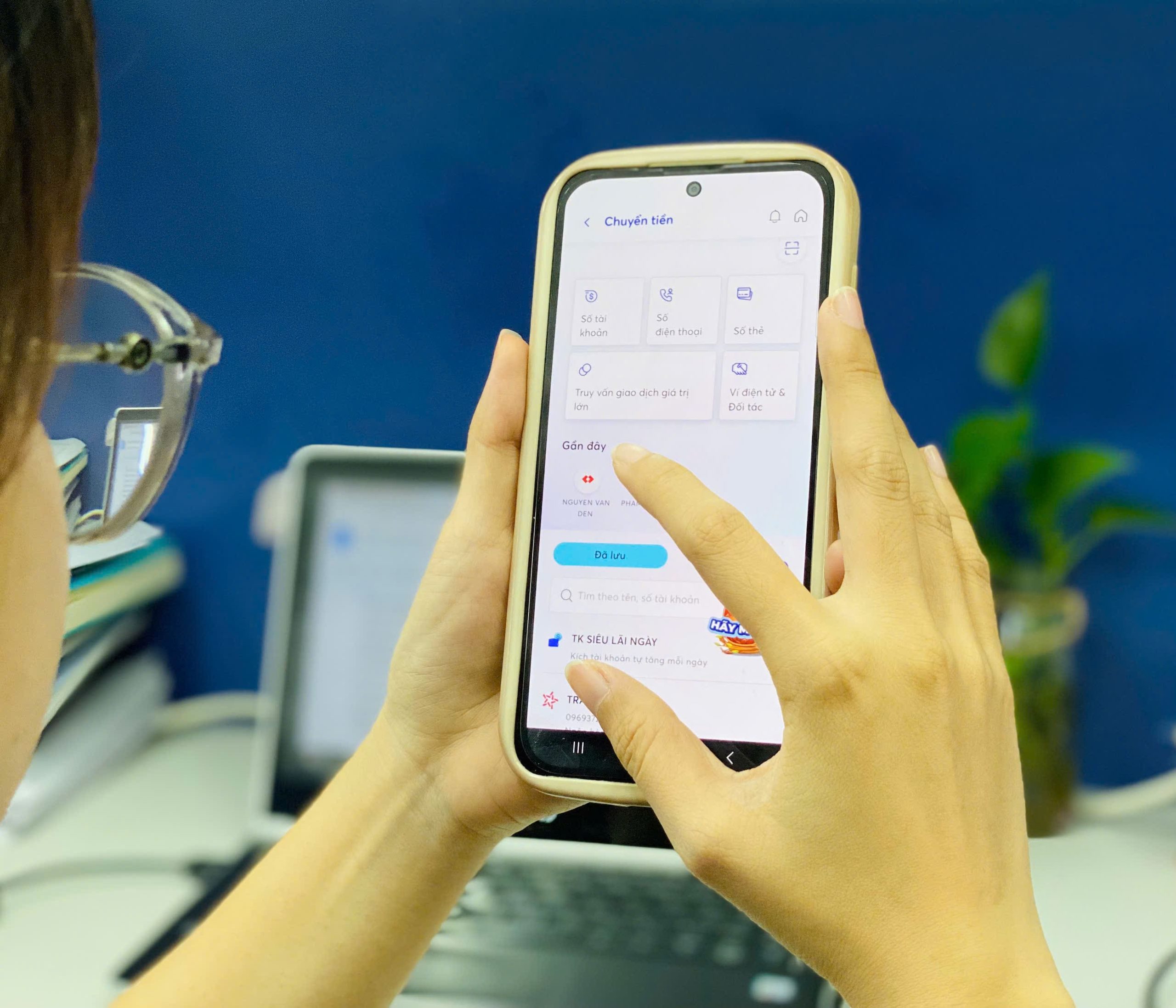 KHÔNG TRẢ TIỀN DO NGƯỜI KHÁC CHUYỂN KHOẢN NHẦM THÌ BỊ XỬ LÝ THẾ NÀO? 