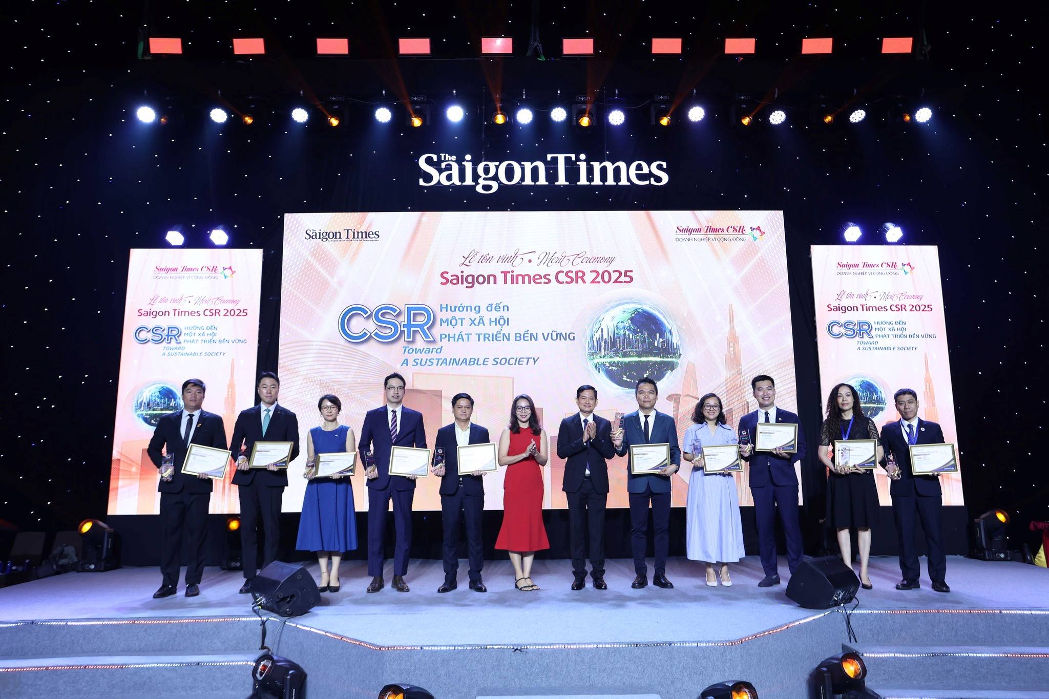 Saigon Times vinh danh 40 doanh nghiệp đóng góp xuất sắc cho cộng đồng