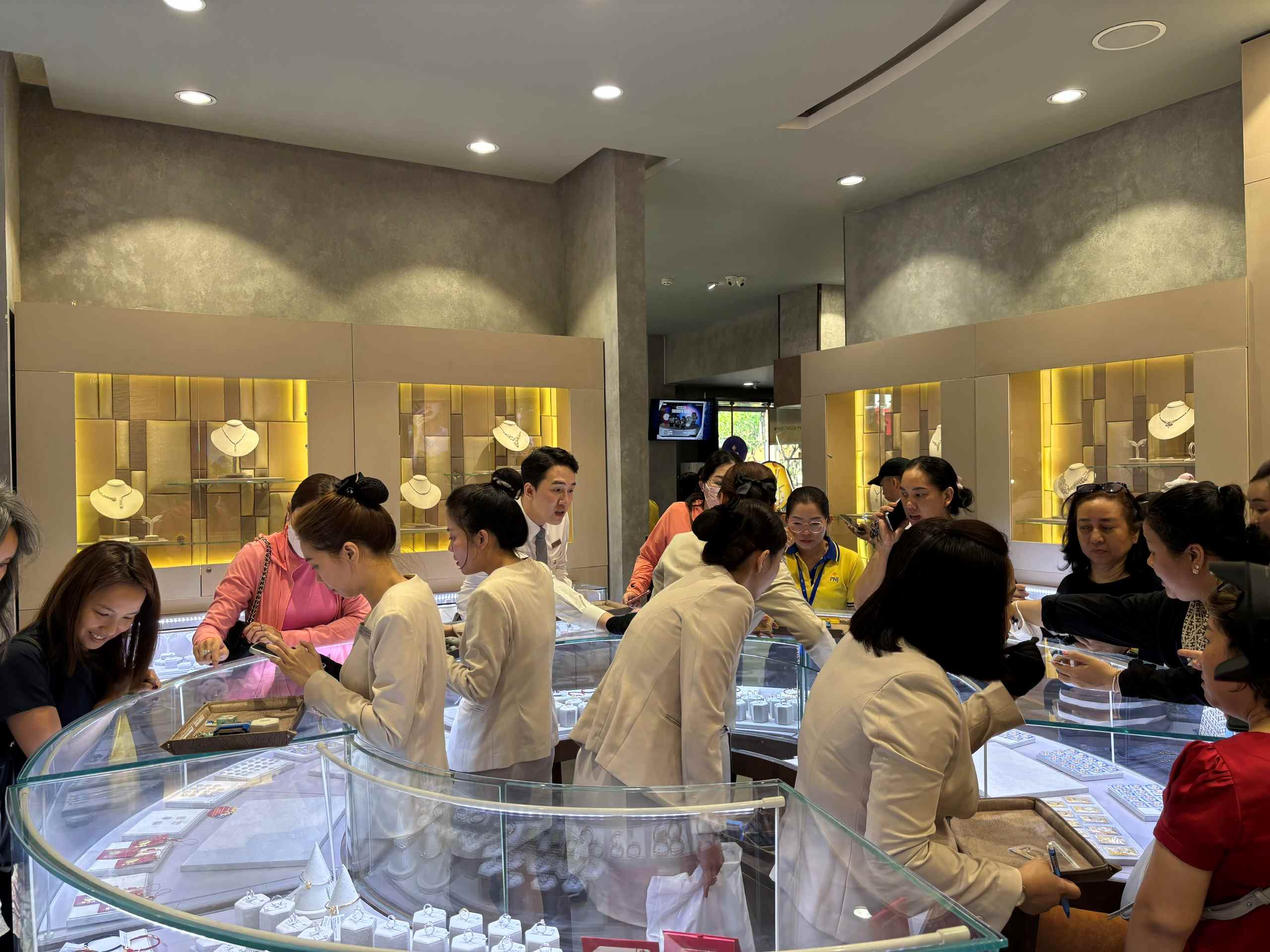 PNJ bổ nhiệm tổng giám đốc mới, đặt mục tiêu lãi hơn 3.400 tỉ trong năm 2026