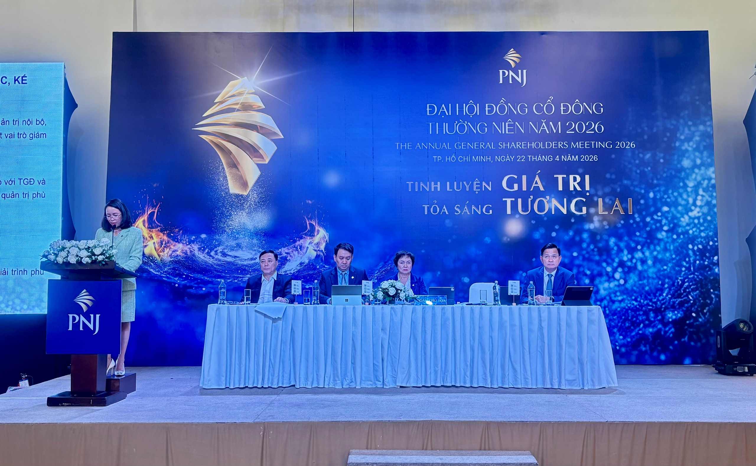 PNJ bứt tốc giữa sóng vàng, đặt kế hoạch tăng trưởng kỷ lục