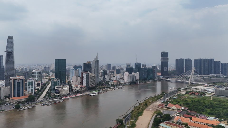 Thương mại đi trước, tài chính đi sau?