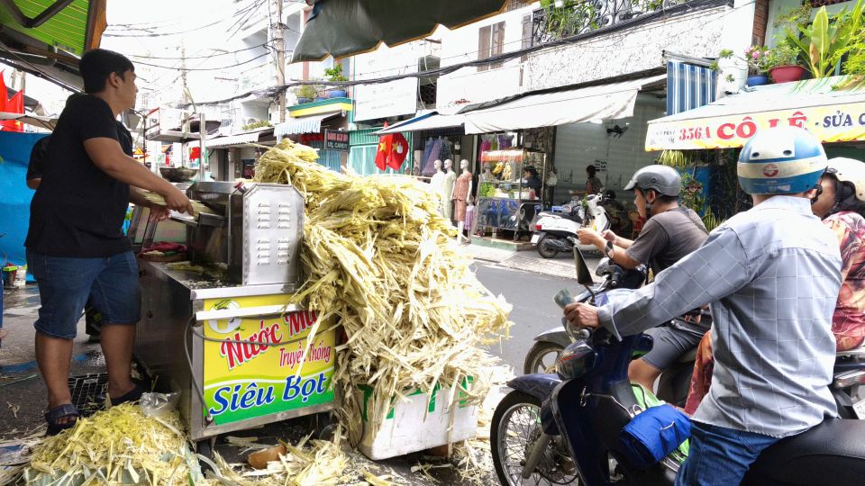 'Số hóa' quản lý sử dụng tạm thời lòng đường, vỉa hè trên toàn TPHCM