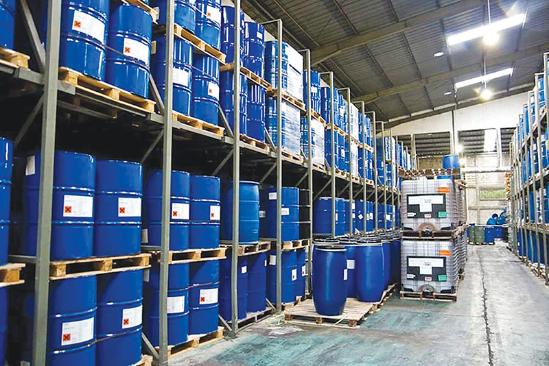 Quản lý hóa chất hỗn hợp: doanh nghiệp có phải xin phép cho từng đơn chất?