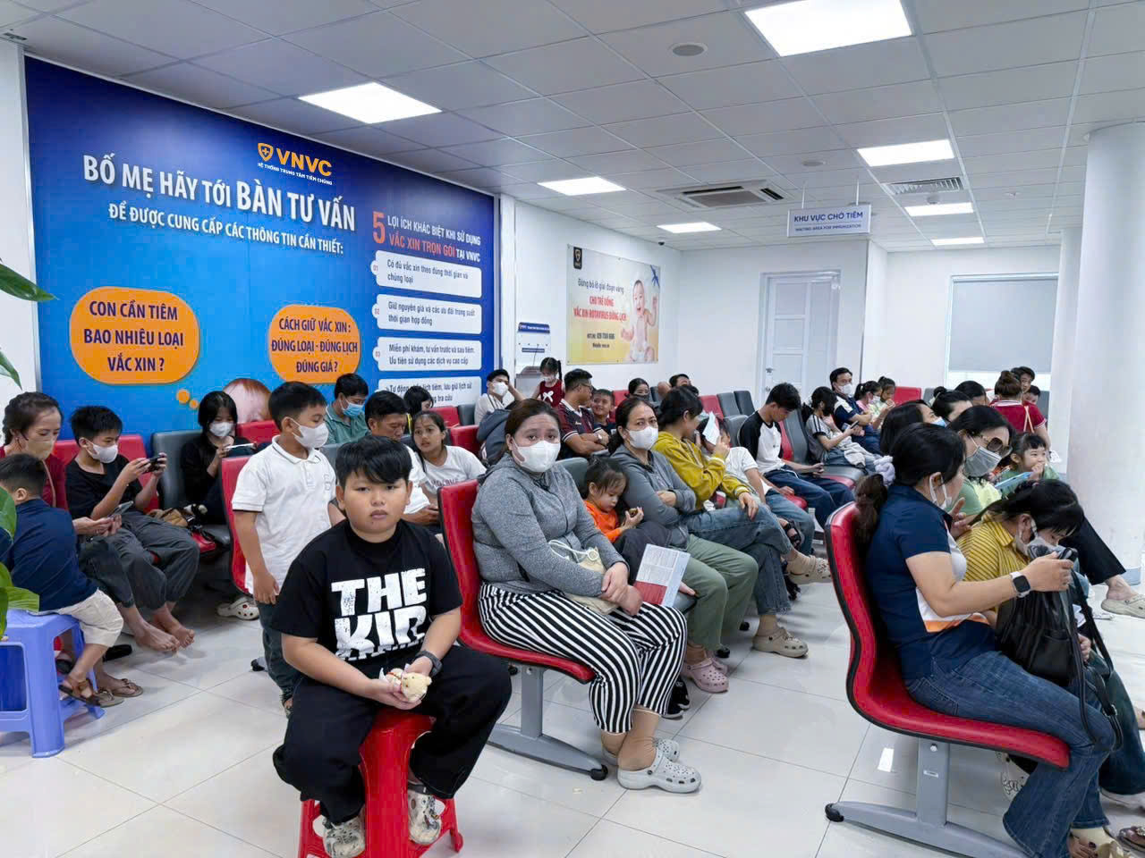 Nhiều chủng não mô cầu vẫn lưu hành, đừng chờ có dịch mới tiêm vaccine