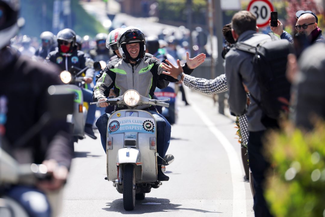 Vespa kỷ niệm 80 năm bằng đại sự kiện lớn nhất lịch sử tại Rome