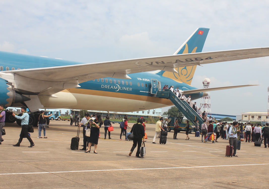 Vietnam Airlines to launch four more domestic air routes