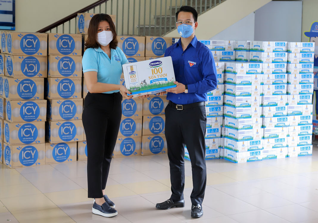 Vinamilk donates nearly 170,000 dairy products to Central Vietnam’s Covid-19 hotspots