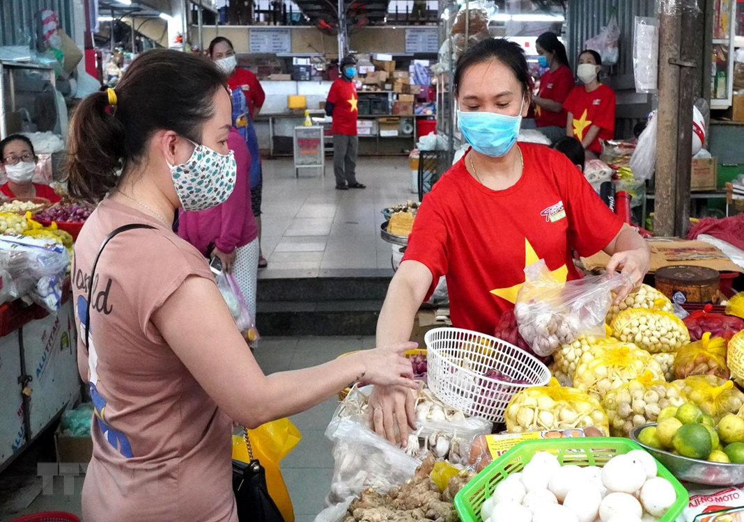 Social distancing in Danang extended