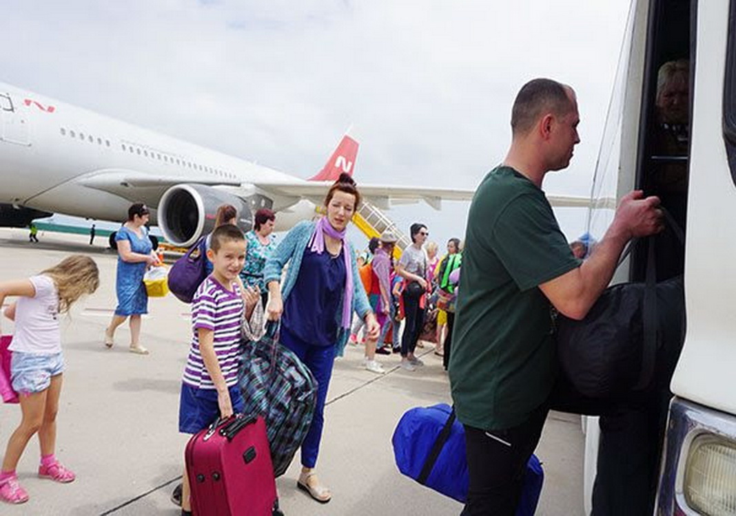 Int’l tour firms plan to take tourists back to Vietnam early next year