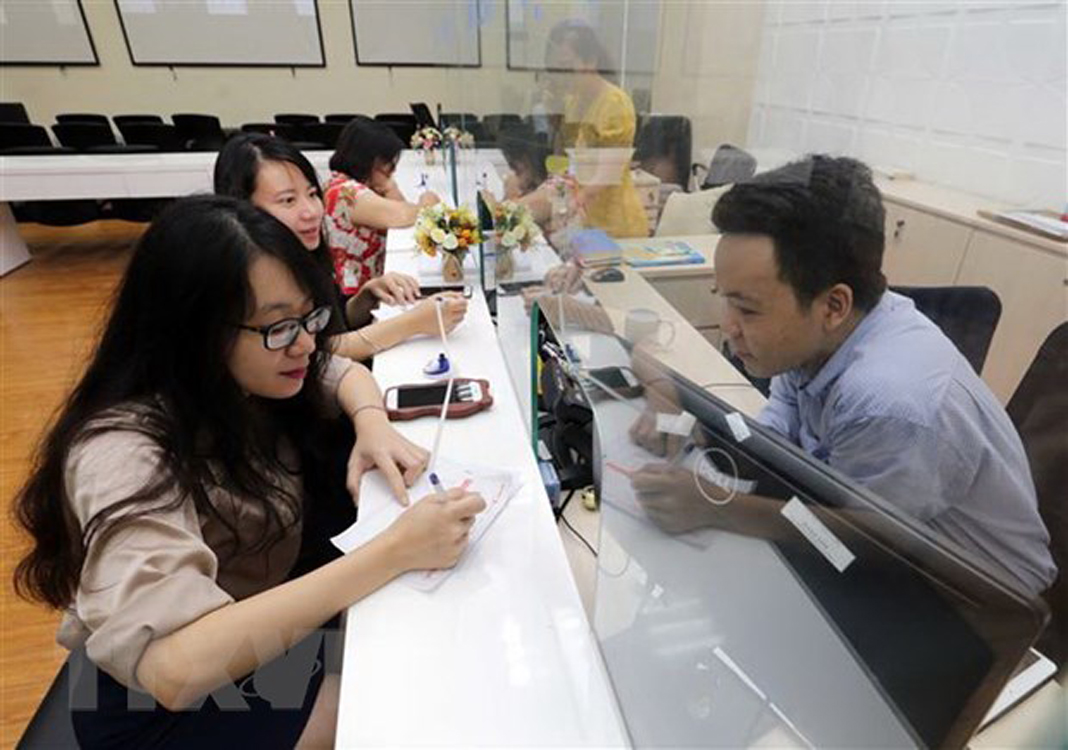Stock market extends rally