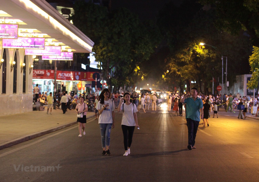 Hoan Kiem Dis. to focus on development of night-time economy
