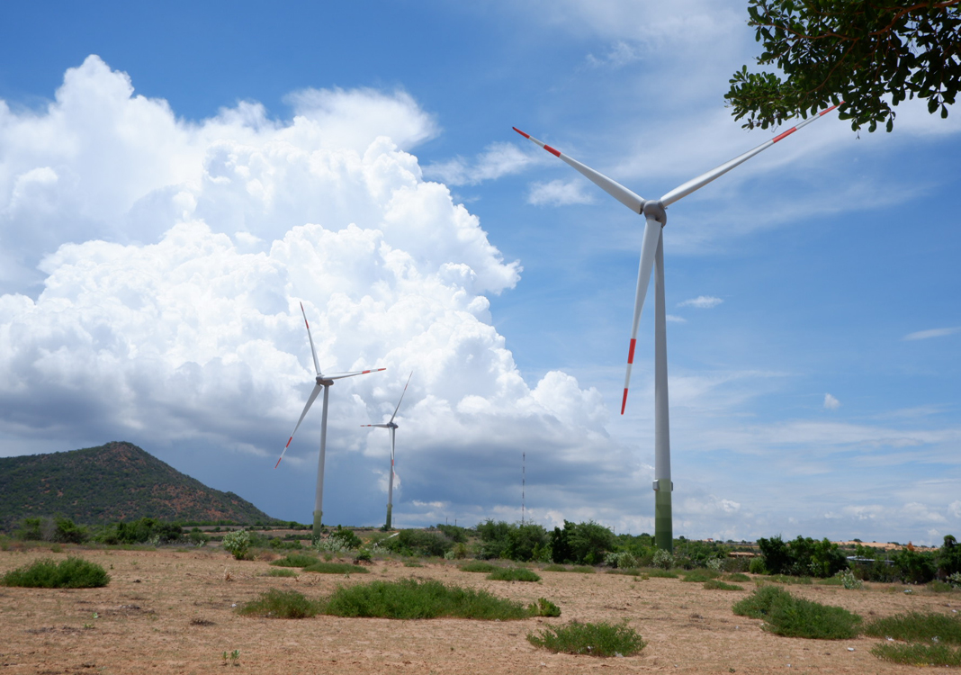 Quang Binh breaks ground on wind farms worth over VND8.9 trillion