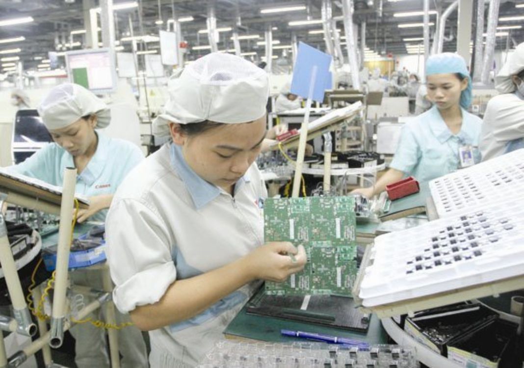 Vietnam’s 10-month FDI tumbles 20%