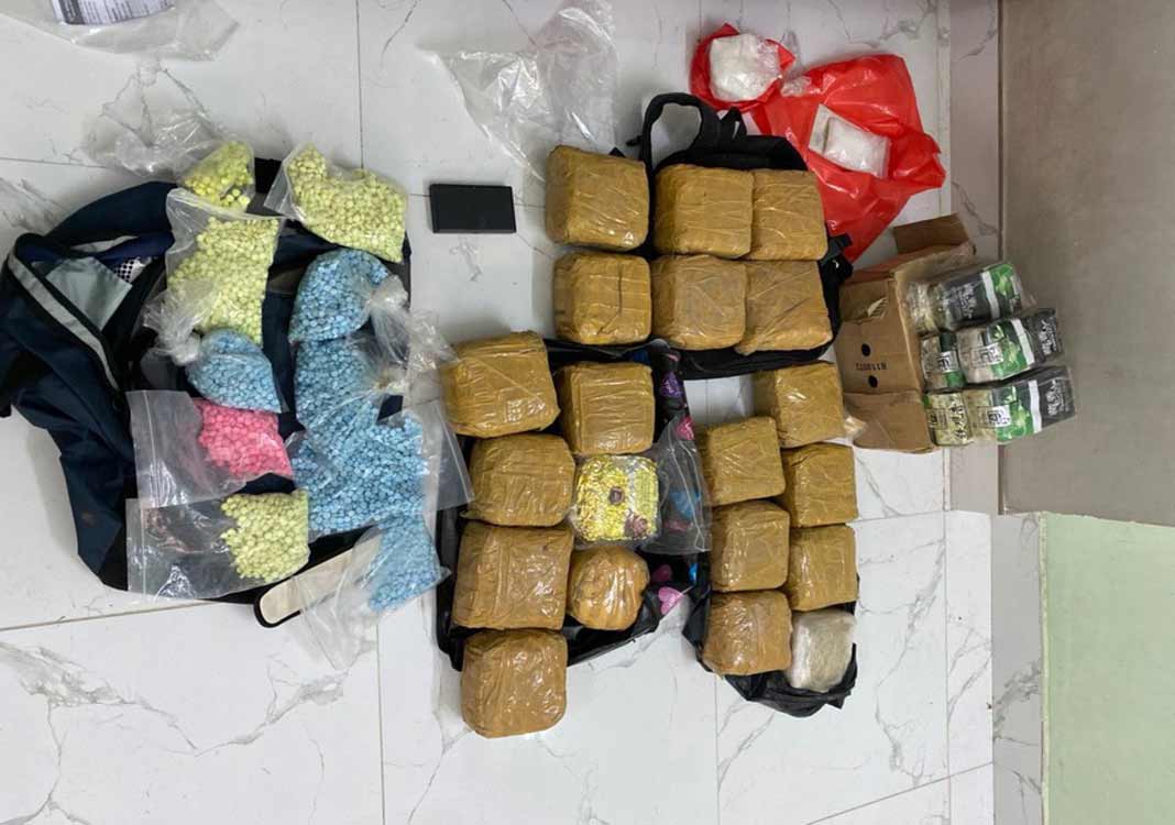 Police bust massive drug trafficking ring, seize 100 kilograms of drugs