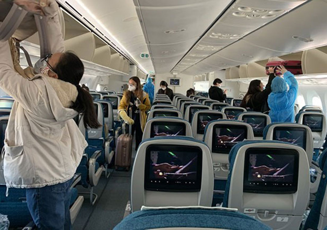 Air passengers without face masks to be fined
