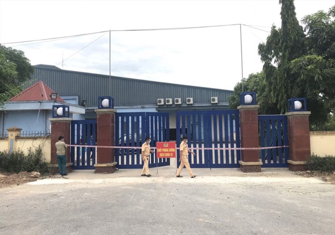 Some 6,000 people, one factory put on lockdown in Ha Tinh