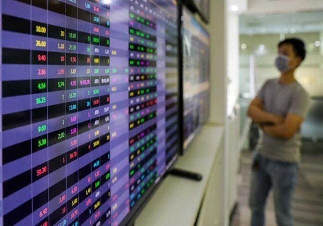 VN-Index inches up despite sell-off pressure