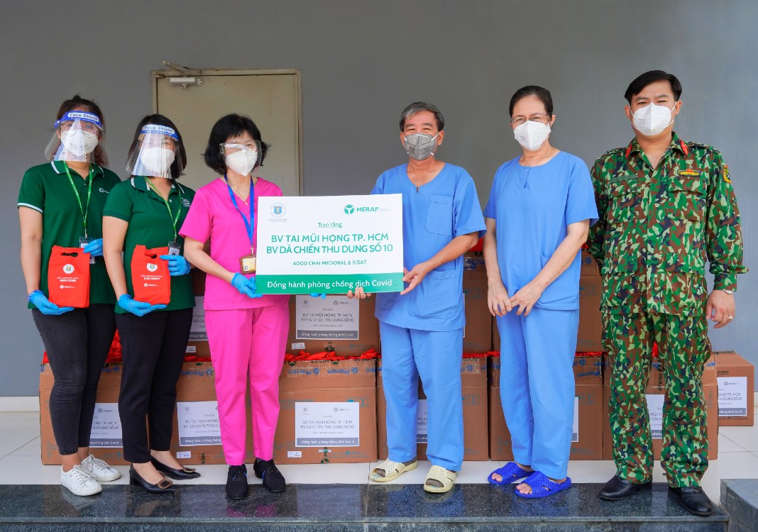 ENT Association donates healthcare products to frontline hospitals in HCMC
