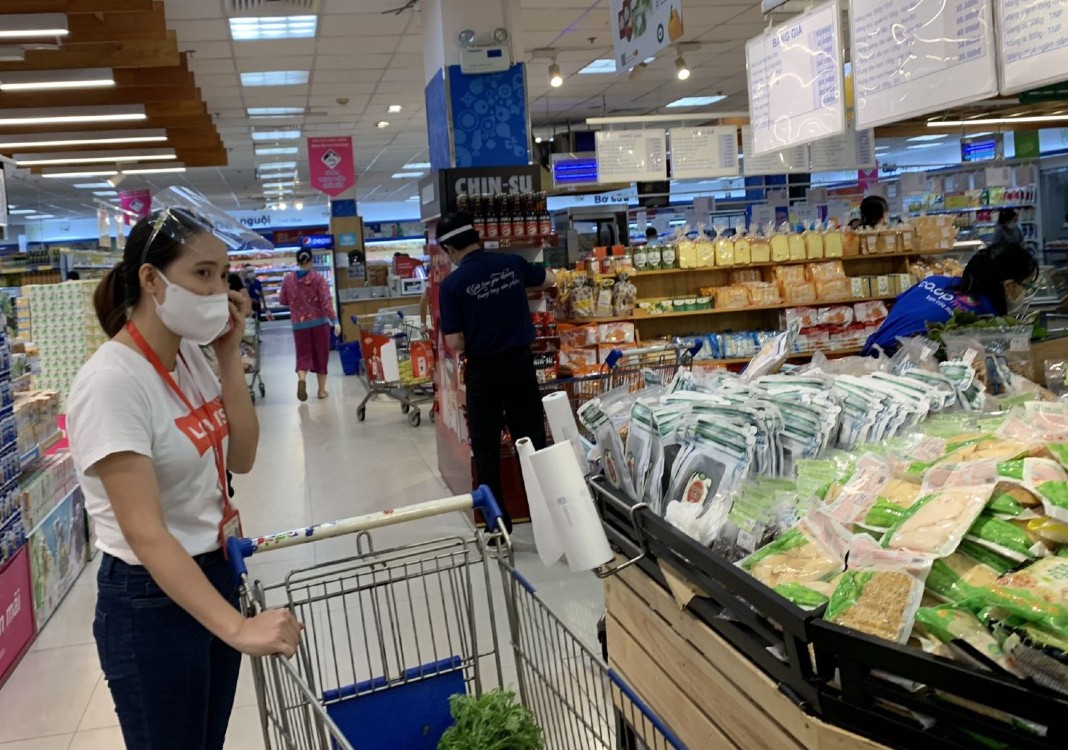 HCMC issues Directive 18 on gradual economic recovery from Oct 1