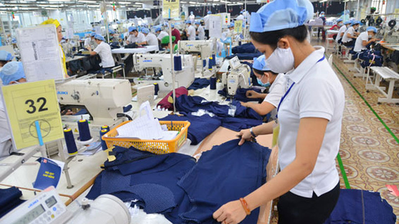 Firms with bad debts can access zero-interest loans for salary payments