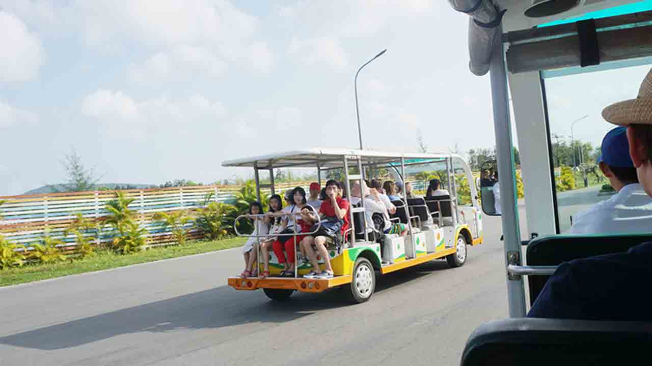 Khanh Hoa, Quang Nam, Kien Giang to resume inbound travel this month
