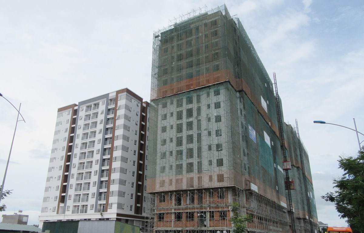 HCMC property firms propose removing obstacles to 64 housing projects