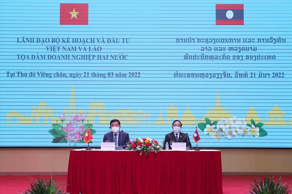 Vietnam, Laos promote Vietnamese firms’ major projects in Laos