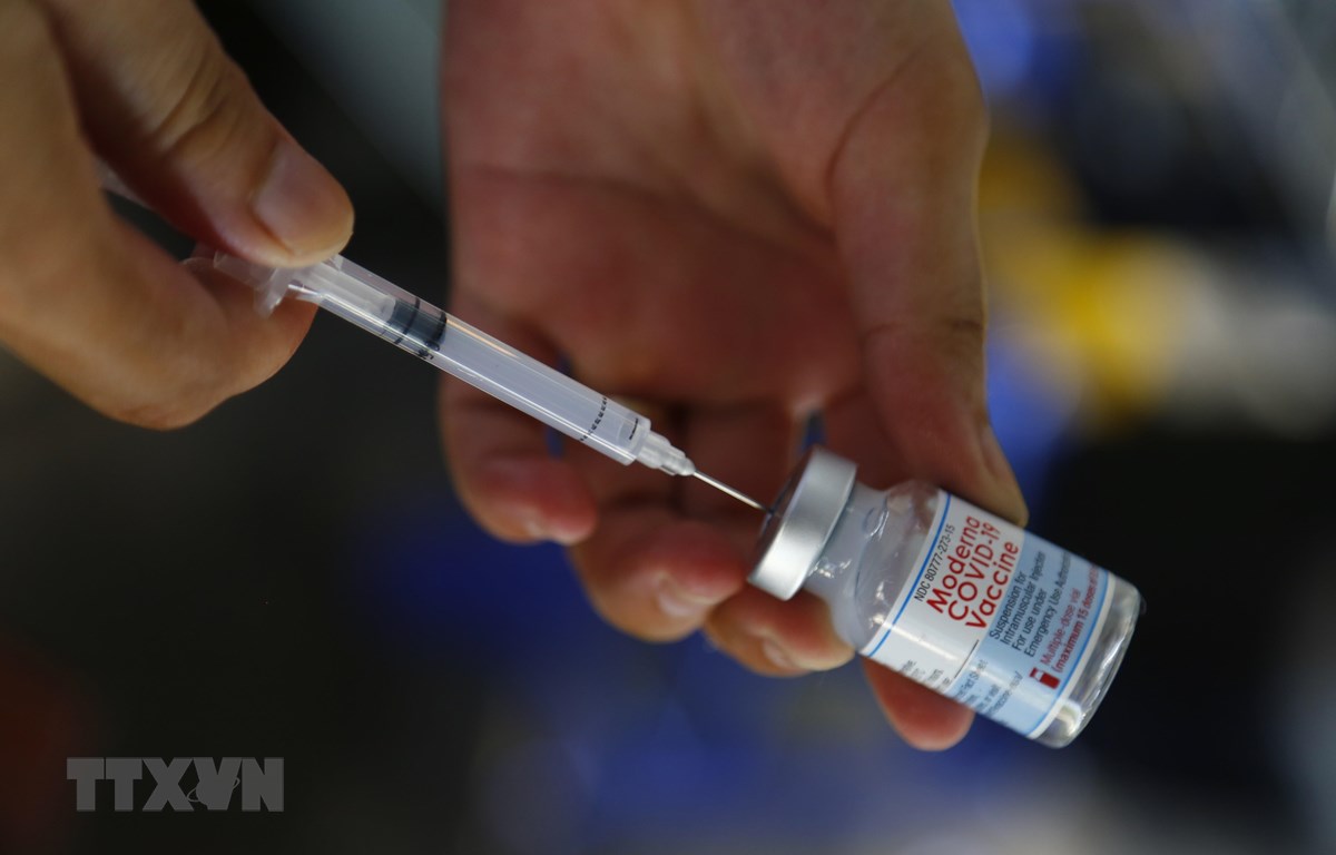 New daily Covid cases fall below 80,000