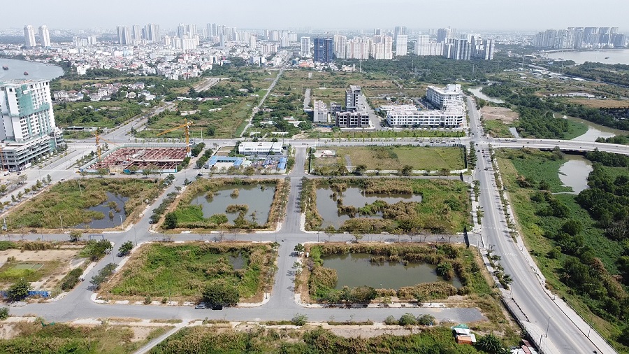 HCMC taxman begins calculating fines for two Thu Thiem land auction winners
