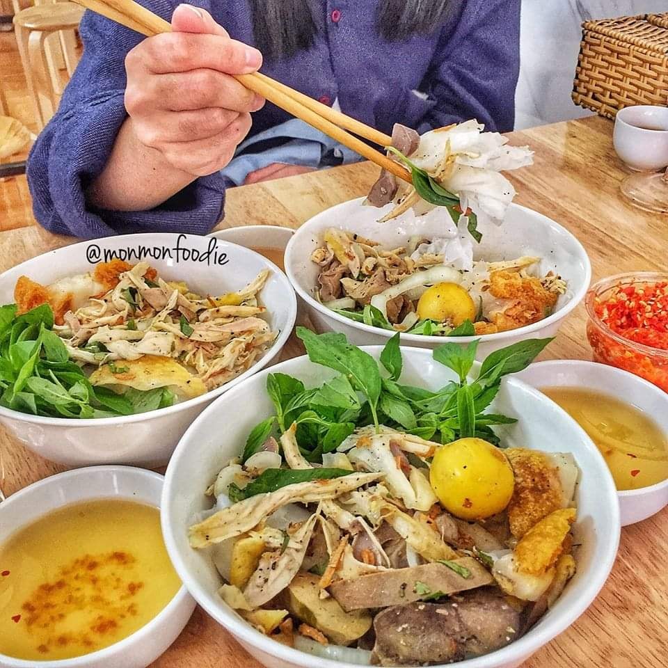 Dalat’s own twist to the steamed rice cakes