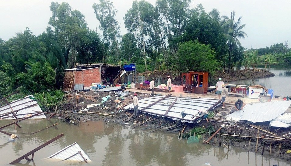Bad weather destroys over 1,700 houses in Ca Mau