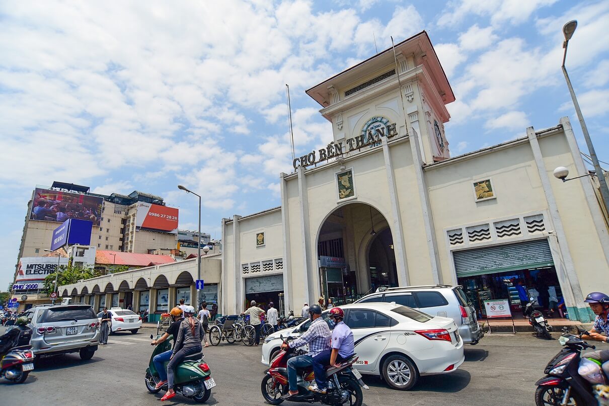 Three solutions proposed for roundabout at Ben Thanh Market
