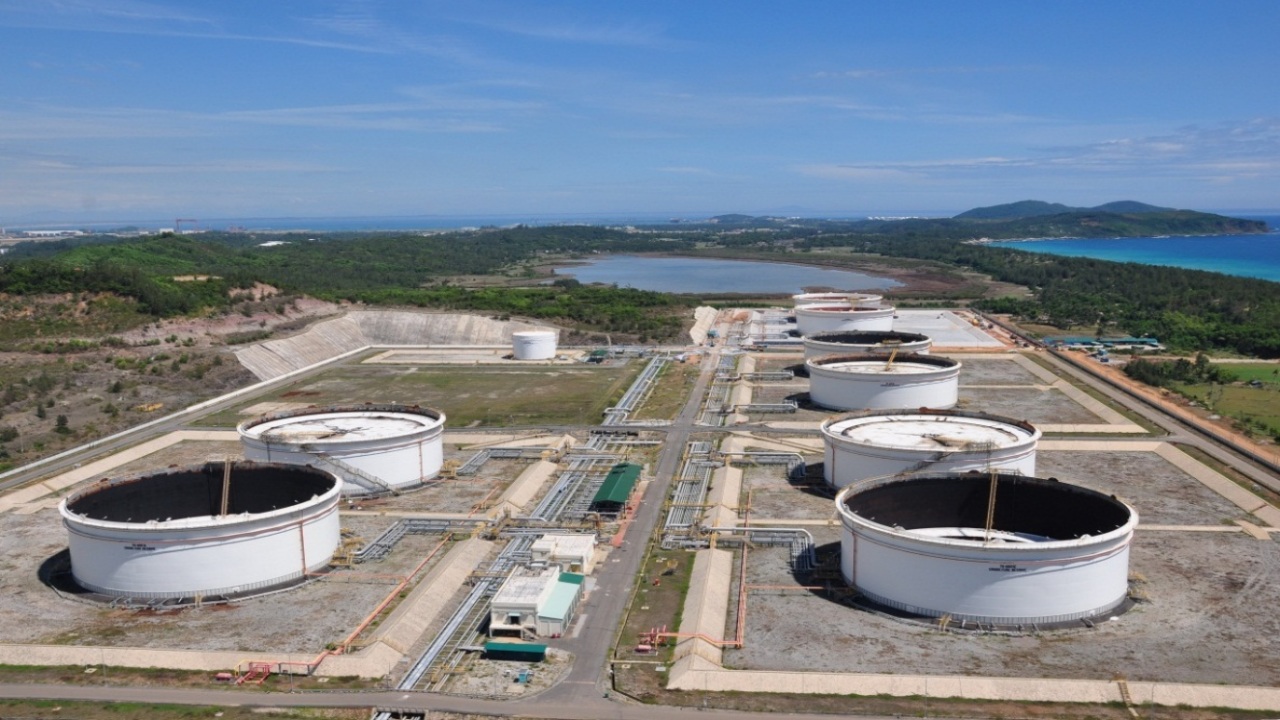 PetroVietnam seeks to invest US$19 billion in refinery  in Vung Tau
