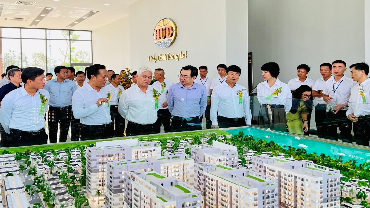 Binh Duong starts work on 1,000 social homes