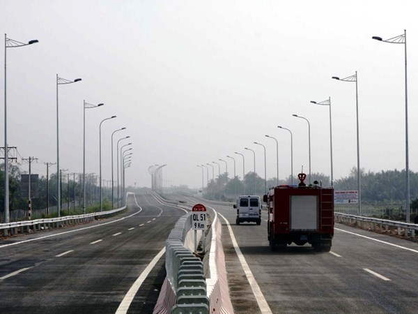 Gov’t approves investment in Tan Phu-Bao Loc expy project