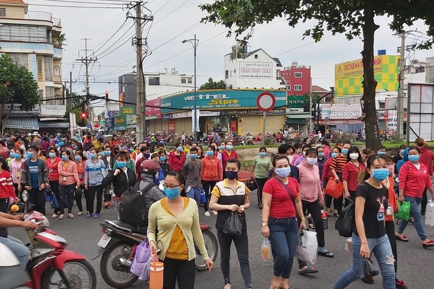 Some 20,000 PouYuen workers take paid leave amid order shortfall