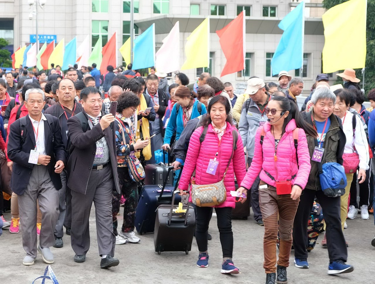 Vietnam proposes China put it on inclusion list for group tours