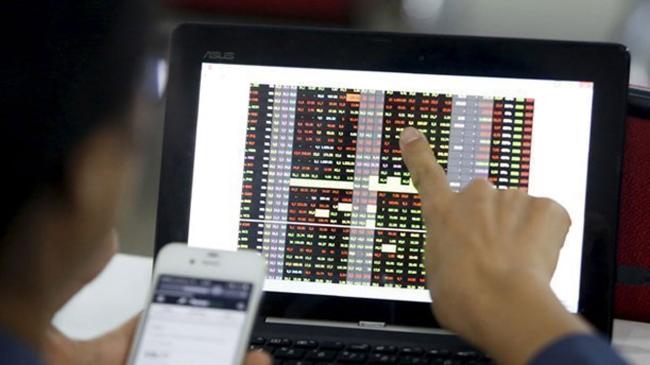 FIR to issue nearly 9 million shares to pay dividend