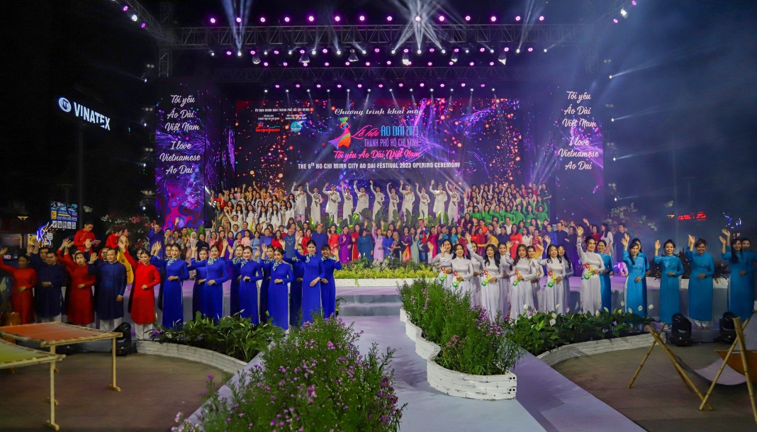 Visually-impaired models join Ao Dai Festival 2023