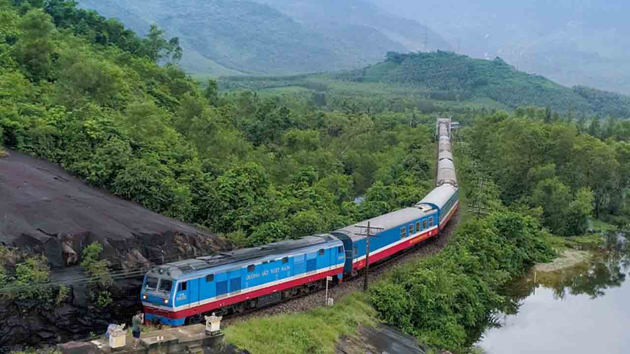 Ministry urged to expedite preparations for North-South express railway project