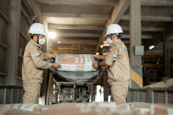 Rising power prices strike cement makers