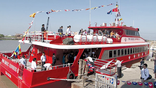 New high-speed boat enhances connectivity to Ly Son Island